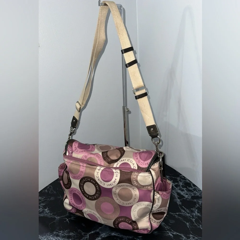 Coach Signature Snaphead F18377 Pink Multifunction Diaper Baby Messenger Bag Pad